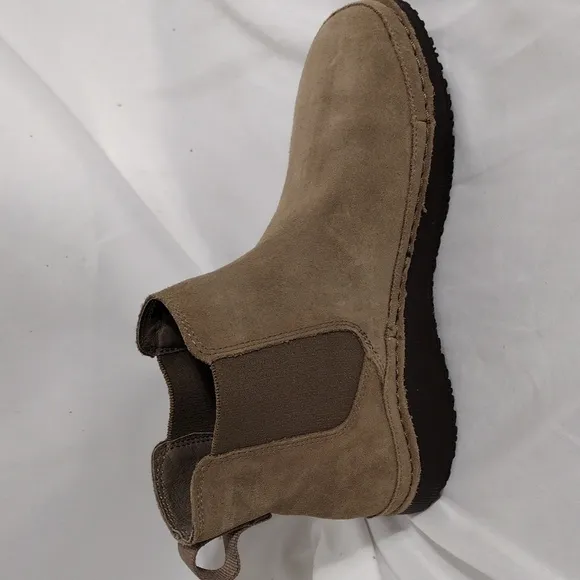 NWOB Chaco Paonia Chelsea Women's Casual Boots Size 6