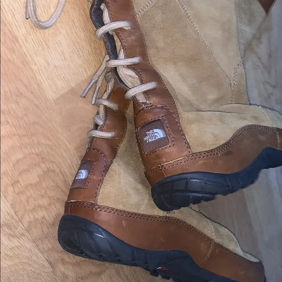NWOB The North Face Mackynzie Boots - Brown/ Tan 7