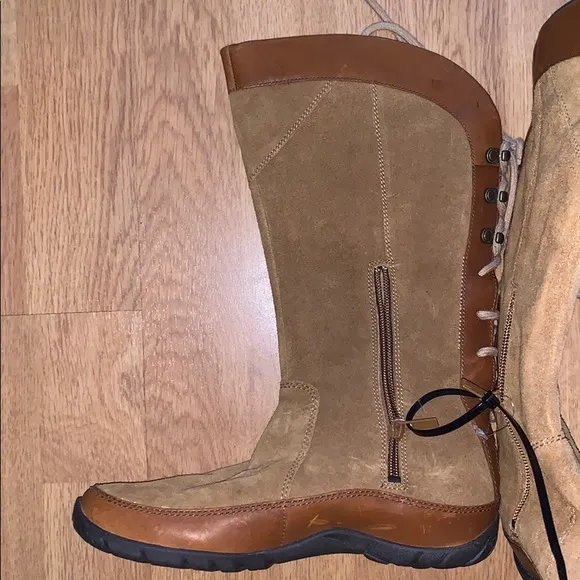 NWOB The North Face Mackynzie Boots - Brown/ Tan 7