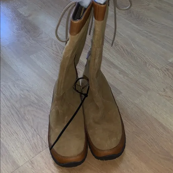NWOB The North Face Mackynzie Boots - Brown/ Tan 7