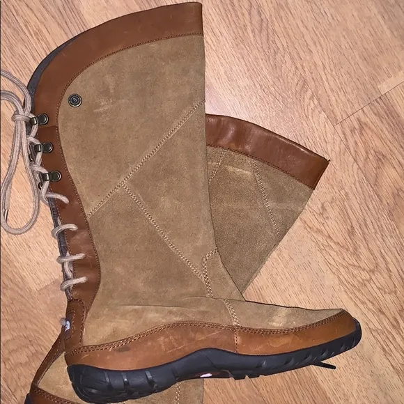 NWOB The North Face Mackynzie Boots - Brown/ Tan 7