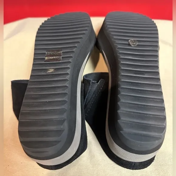 NWOT Antelope Black Suede Platform Sandals Women’s US Sz 8-8.5 EU Sz 39