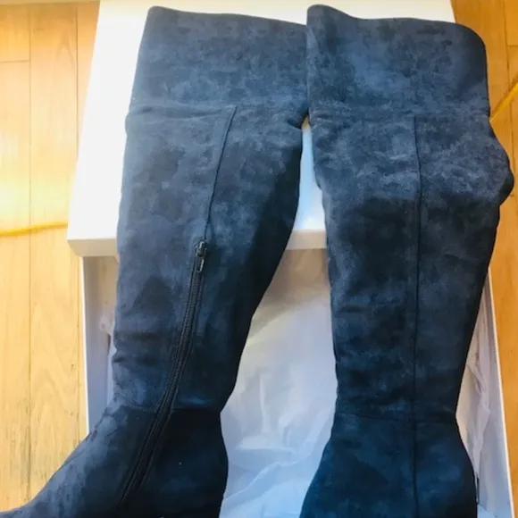 NWOT Neiman Marcus Over the Knee Suede Boots - 7M