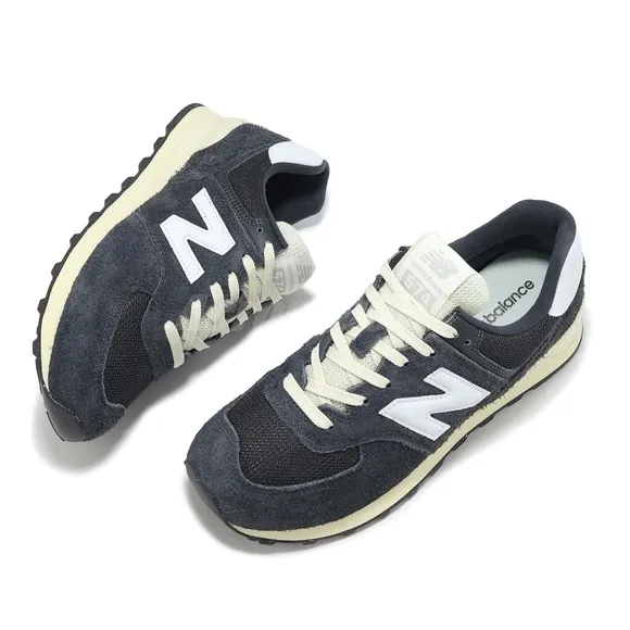 NWOT - New Balance 574 NB Phantom Black Unisex Casual Lifestyle Shoes - Size 11