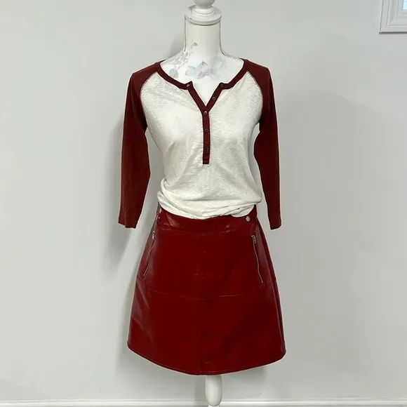 NWOT TOPSHOP Vegan Patent Leather Skirt