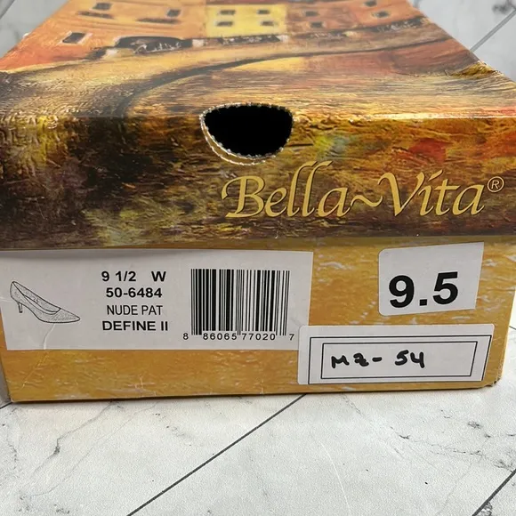 NWT Bella Vita Womens  Nude Patent Define Pump Heel Shoe SIZE 9.5W WIDE