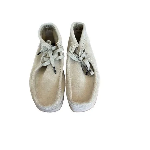NWT Clarks Originals Women's Cream Leather Lace up Ankle Wallabee Boot Size 7M