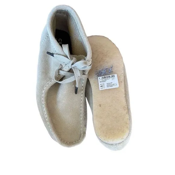 NWT Clarks Originals Women's Cream Leather Lace up Ankle Wallabee Boot Size 7M