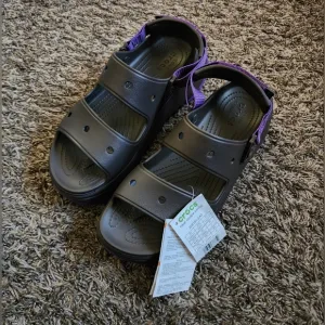 NWT Crocs Hiker Xscape Espresso/Purpl e Hiking Sandals M9 W11