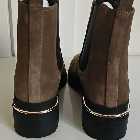 NWT Kenneth New York, Cole Lina 2.0 Chelsea Boot, Dark Taupe, Size 10