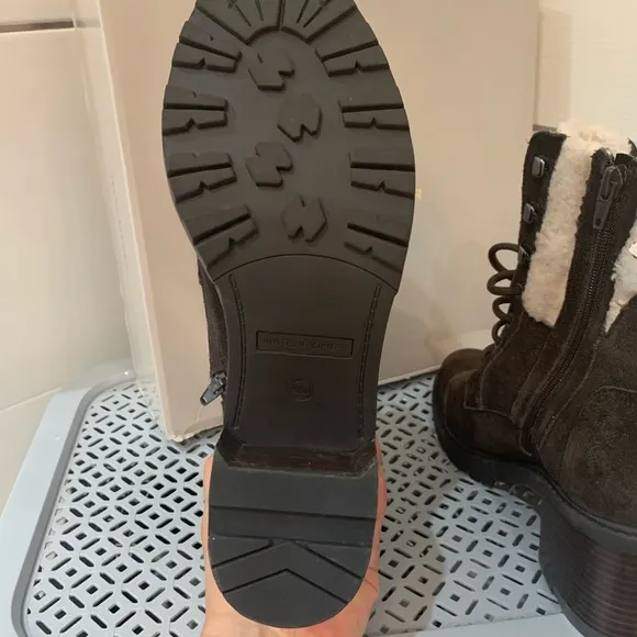 NWT Marc Fisher Brown Suede Lace-Up Boots size 9.5