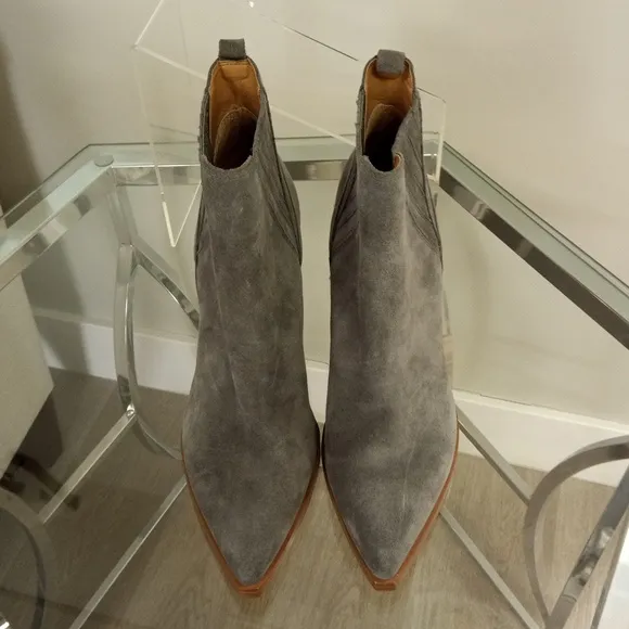 NWT Marc Fisher Women's Grey Suede Ankle Boots 9.5
