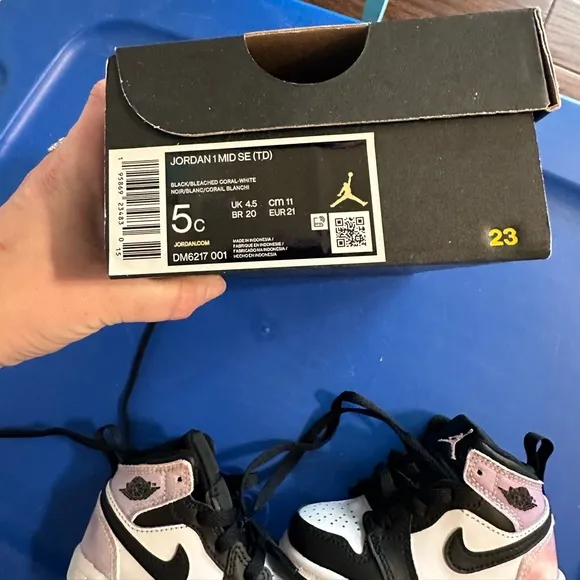 NWT Nike AJ1 Mid Toddler