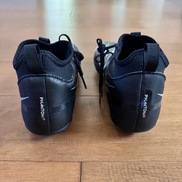 NWT Nike Phantom GT2 Club Dynamic Fit FG Soccer Cleats / Shoes in Black / Silver