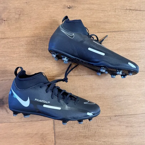 NWT Nike Phantom GT2 Club Dynamic Fit FG Soccer Cleats / Shoes in Black / Silver