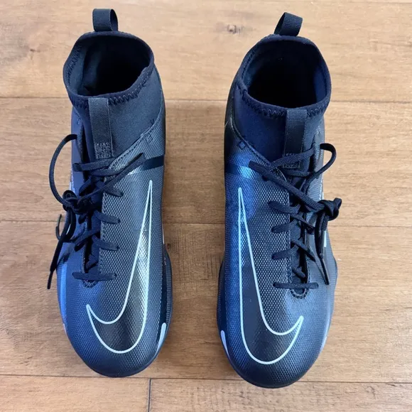 NWT Nike Phantom GT2 Club Dynamic Fit FG Soccer Cleats / Shoes in Black / Silver