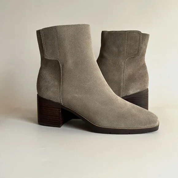 NWT NYDJ Arianna Suede Chelsea Boot Size 8.5 M Taupe with Zipper