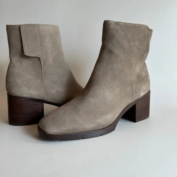 NWT NYDJ Arianna Suede Chelsea Boot Size 8.5 M Taupe with Zipper
