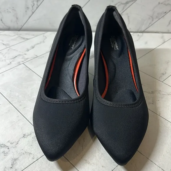 NWT Rockport Womens Total Motion Kaiya Black Pumps Shoe Size 6M