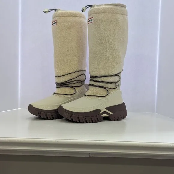 NWT - Women's Hunter Ivory Fleece Tall Waterproof Boots. Size 5