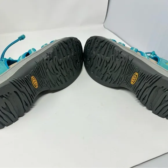 NWT Women’s Keen Teal Hiking Sandals
