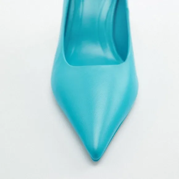 NWT. Zara Blue Leather Heeled Court Shoes. Size 8.