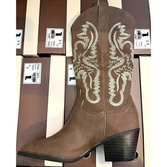 Oasis Society Classic Western Cowgirl Boots Embroidered Navajo Women's 9 Brown