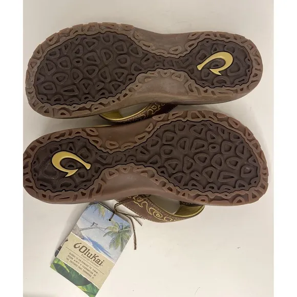 Olukai NWT Leather Flip-Flops Sandals Brown/Green Mauka Series Women's 9