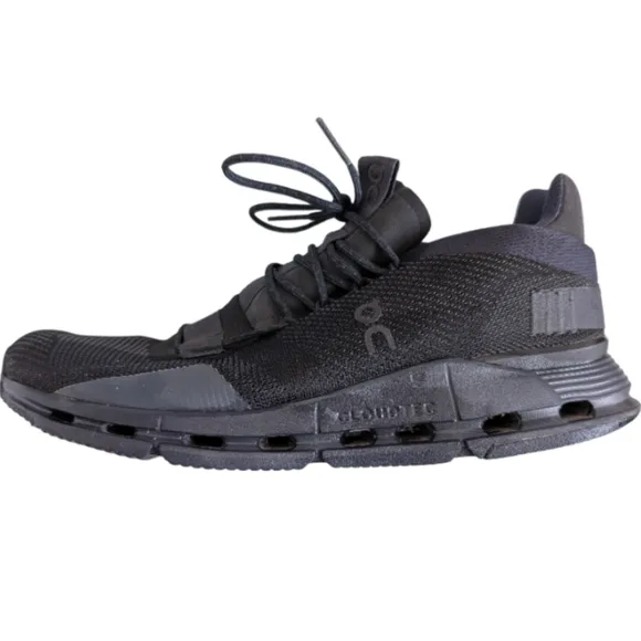 On Cloud Cloudnova Black Running Shoes Men's Size 12