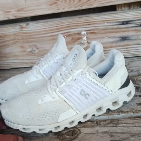 On Running Cream Athletic Shoes Lightweight Performance