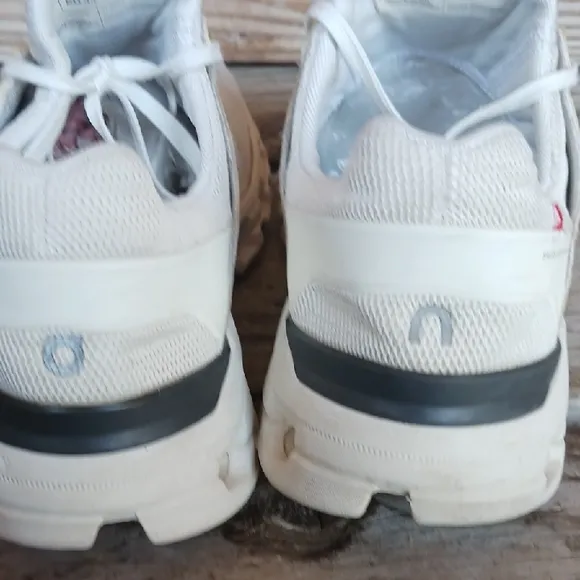 On Running Cream Athletic Shoes Lightweight Performance