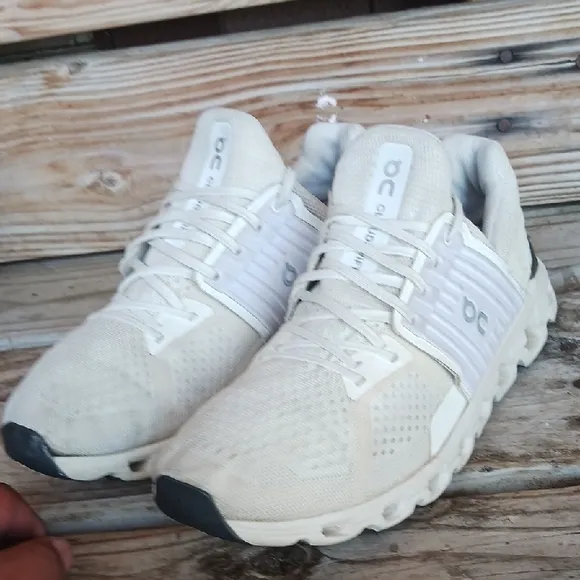 On Running Cream Athletic Shoes Lightweight Performance