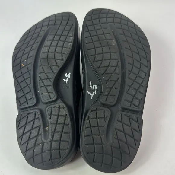 OOFOS OOaah Unisex Street Style Plain Shower Shoes