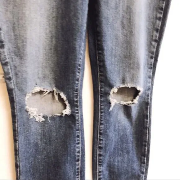 Paige Light Wash Verdugo Ankle Skinny Jeans