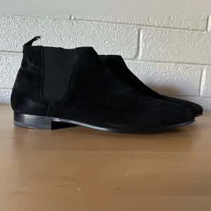 Paul Smith Suede Marlowe Chelsea Boots