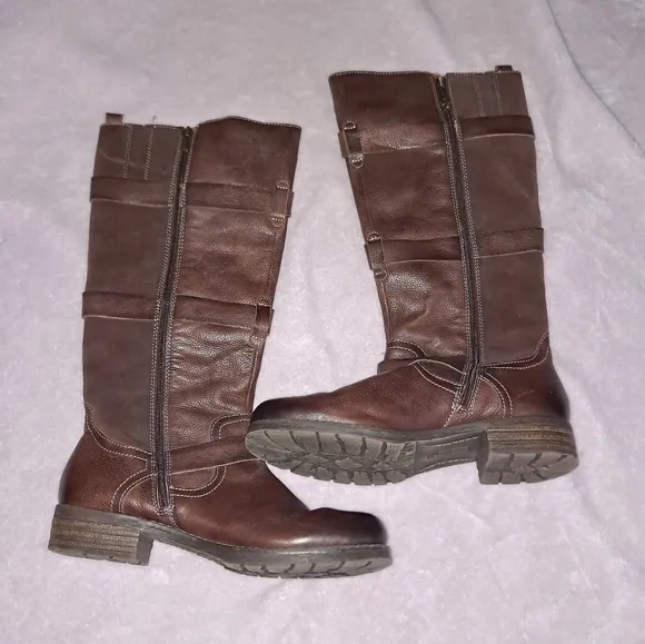 Pikolinos leather knee high boots,
