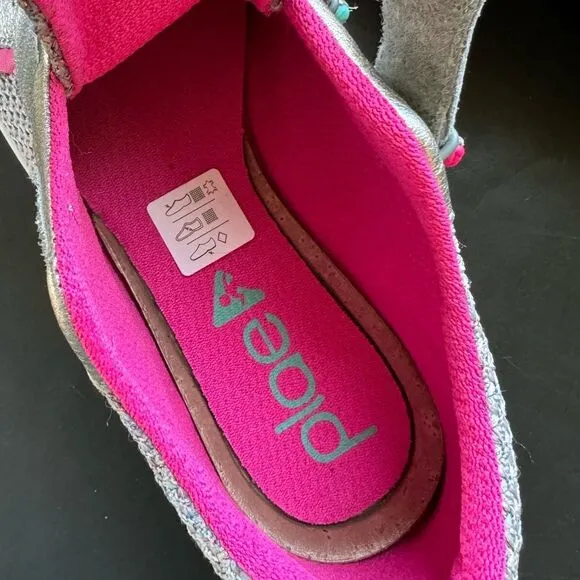 PLAE Ty Hematite Girls Size 4.5 Metallic Silver Pink Laceless Strap Sneakers