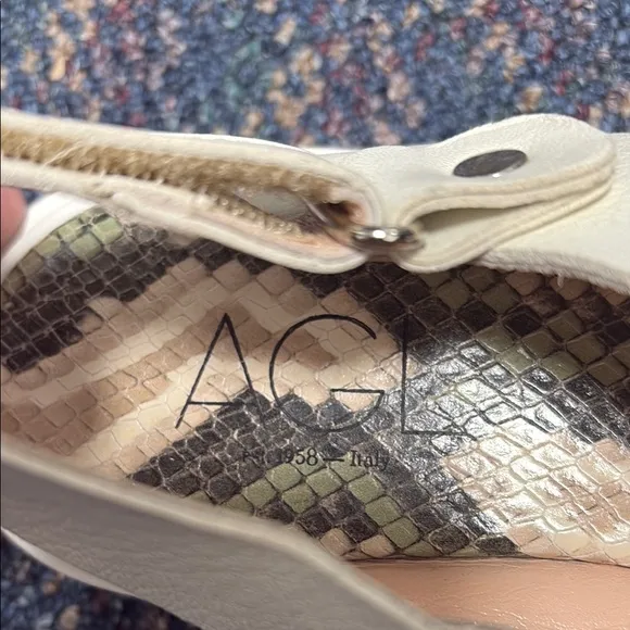 Preloved Agl Cream Sandals with Cross-Strap Design size 38