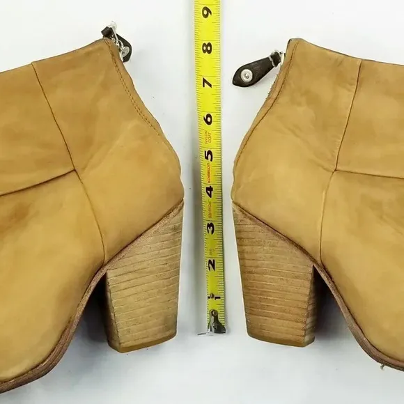 Rag and Bone 37 (US 7) Back Zip Suede Camel Boots