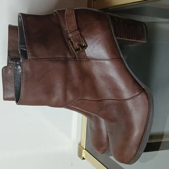 Ralph Lauren brown leather heeled boots size 7.5