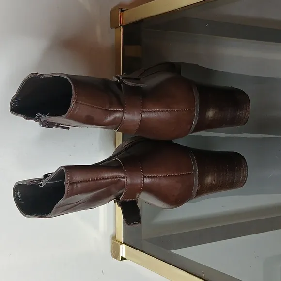 Ralph Lauren brown leather heeled boots size 7.5