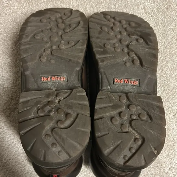 RED WING 8” Waterproof, Insulated, Safety Toe Boot, King Toe, Size 8.5