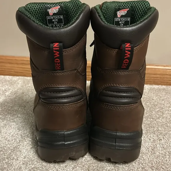 RED WING 8” Waterproof, Insulated, Safety Toe Boot, King Toe, Size 8.5