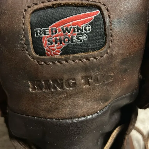 RED WING 8” Waterproof, Insulated, Safety Toe Boot, King Toe, Size 8.5