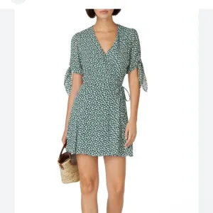 Reformation Sammy Green Floral Mini Dress - Size XS 🌿✨