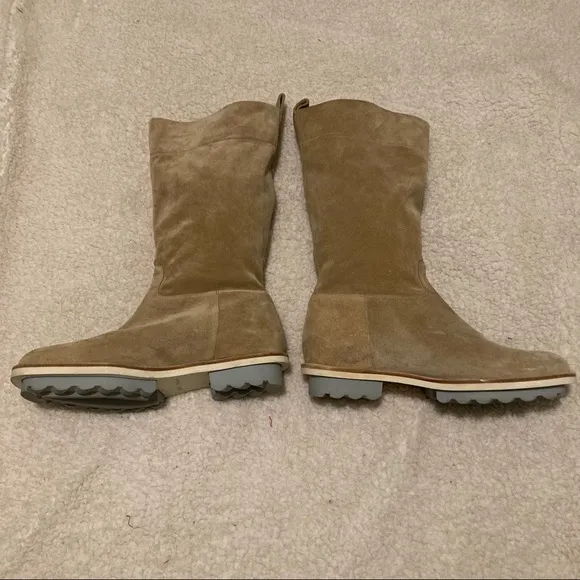 Robert Clergerie tan suede boots