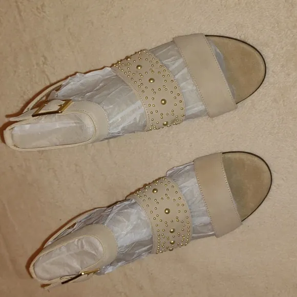 👣ROCKPORT Total Motion Taylor Stud Band Sandals in Nougat🇺🇲 footwear