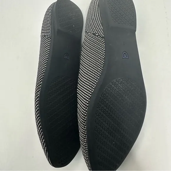 Rothy’s Black/White The Almond Loafer Flats Size 7