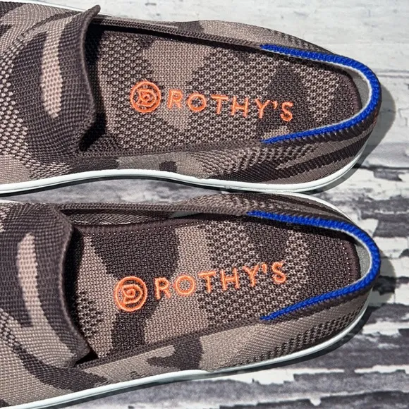 Rothy’s - Sneaker - Taupe Camo - Size 7 (NIB)