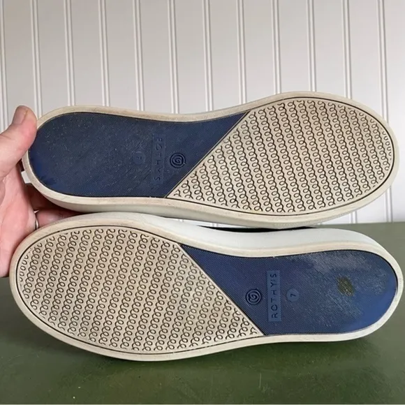 Rothy’s THE ORIGINAL SNEAKER in Navy Blue